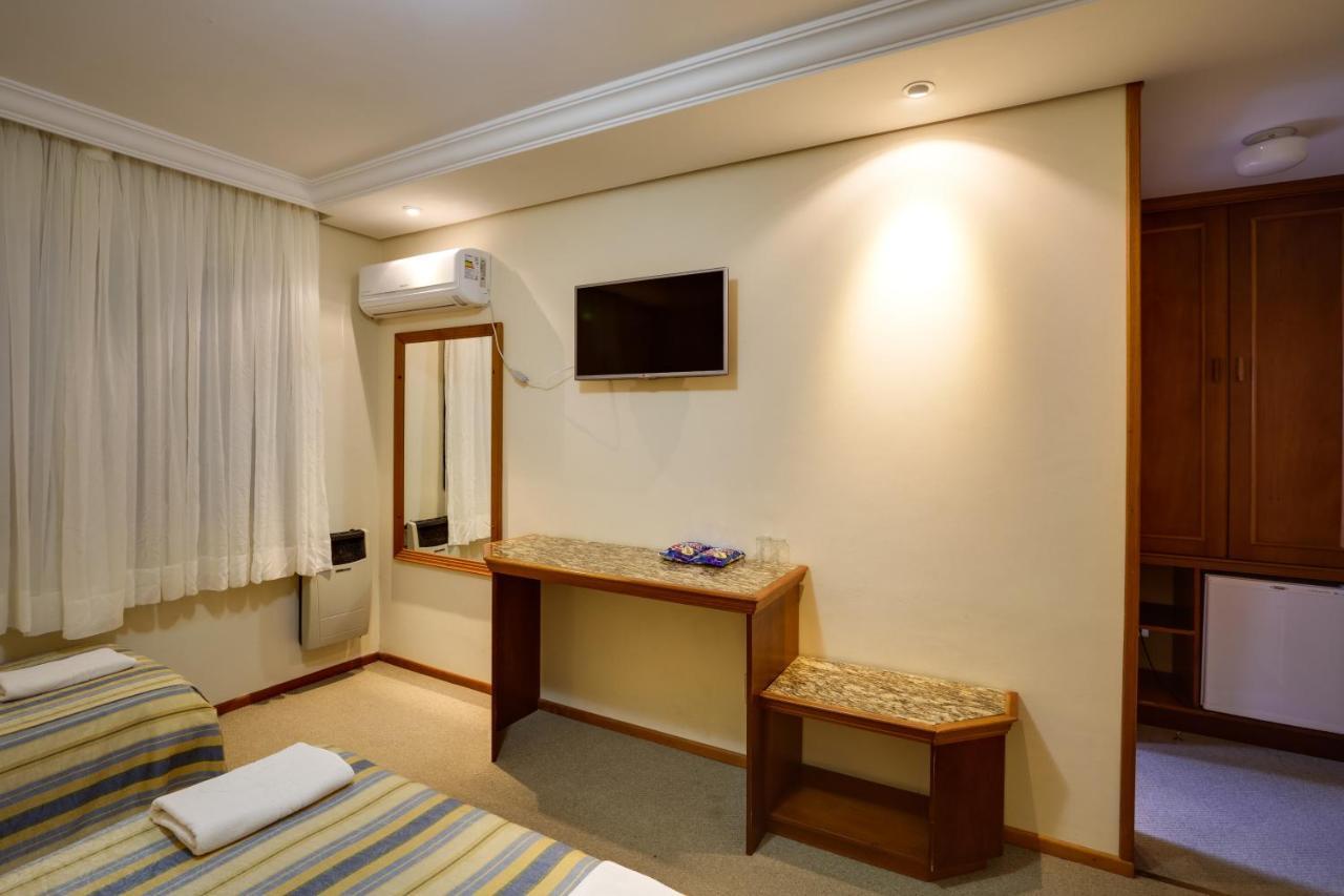 Hotel San Isidro São Gabriel Esterno foto