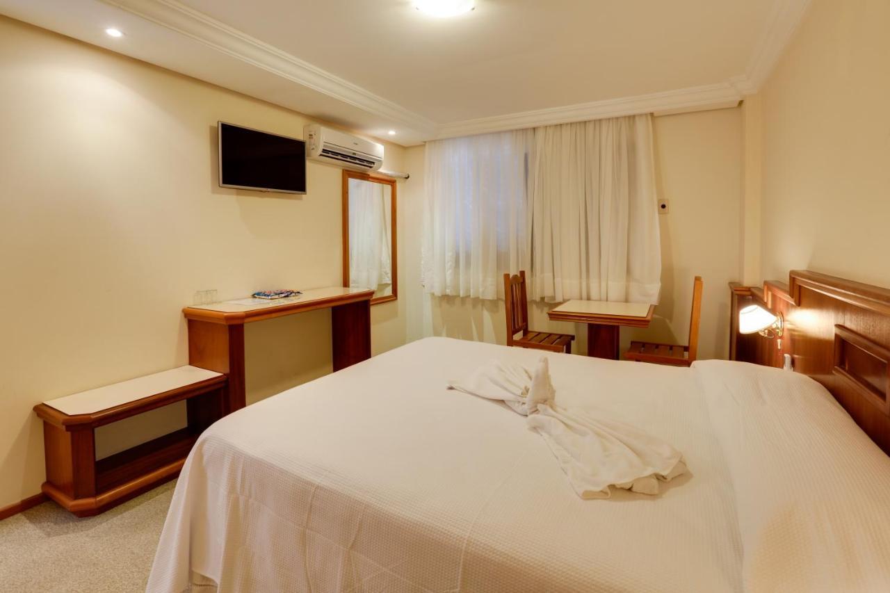 Hotel San Isidro São Gabriel Esterno foto