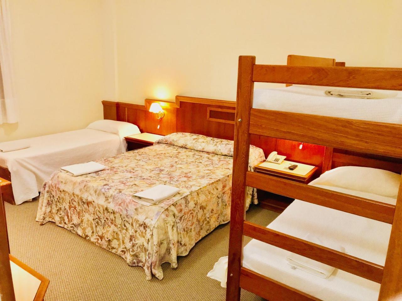 Hotel San Isidro São Gabriel Esterno foto